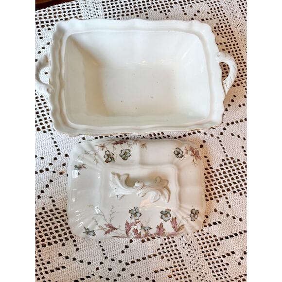 Vintage John Maddock & Son England Royal Vitreous Rectangular Floral Lidded Dish - Picture 4 of 7